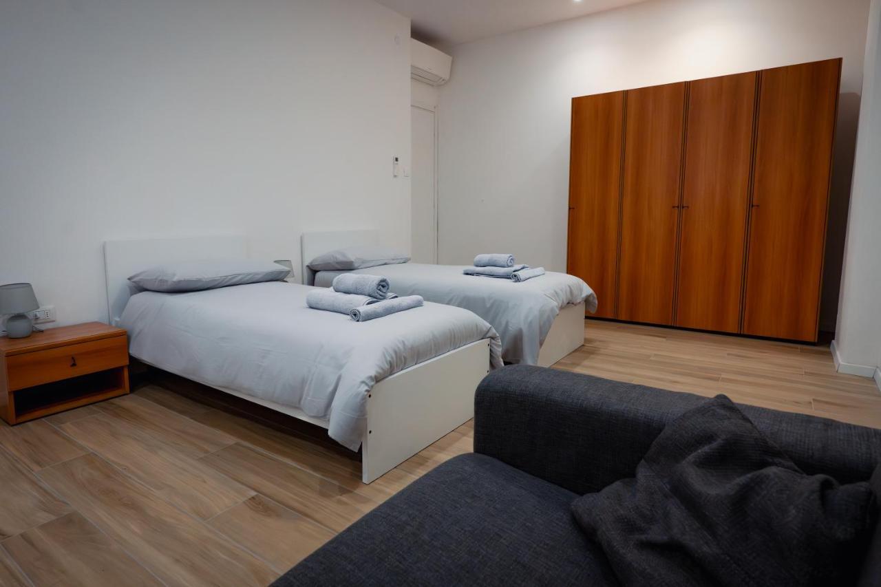 Centro Storico Moderno Trilocale Con Balcone Lägenhet Trieste Exteriör bild
